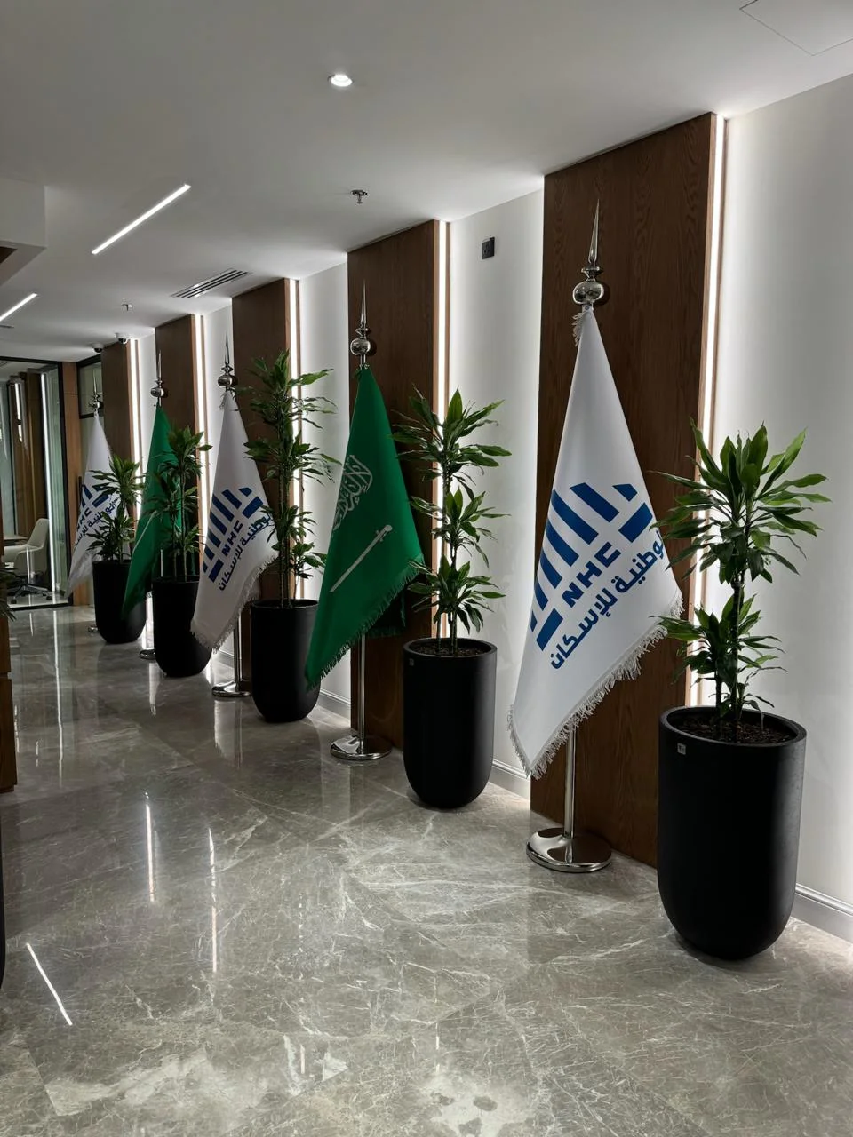 DE PLANTA — Project 28